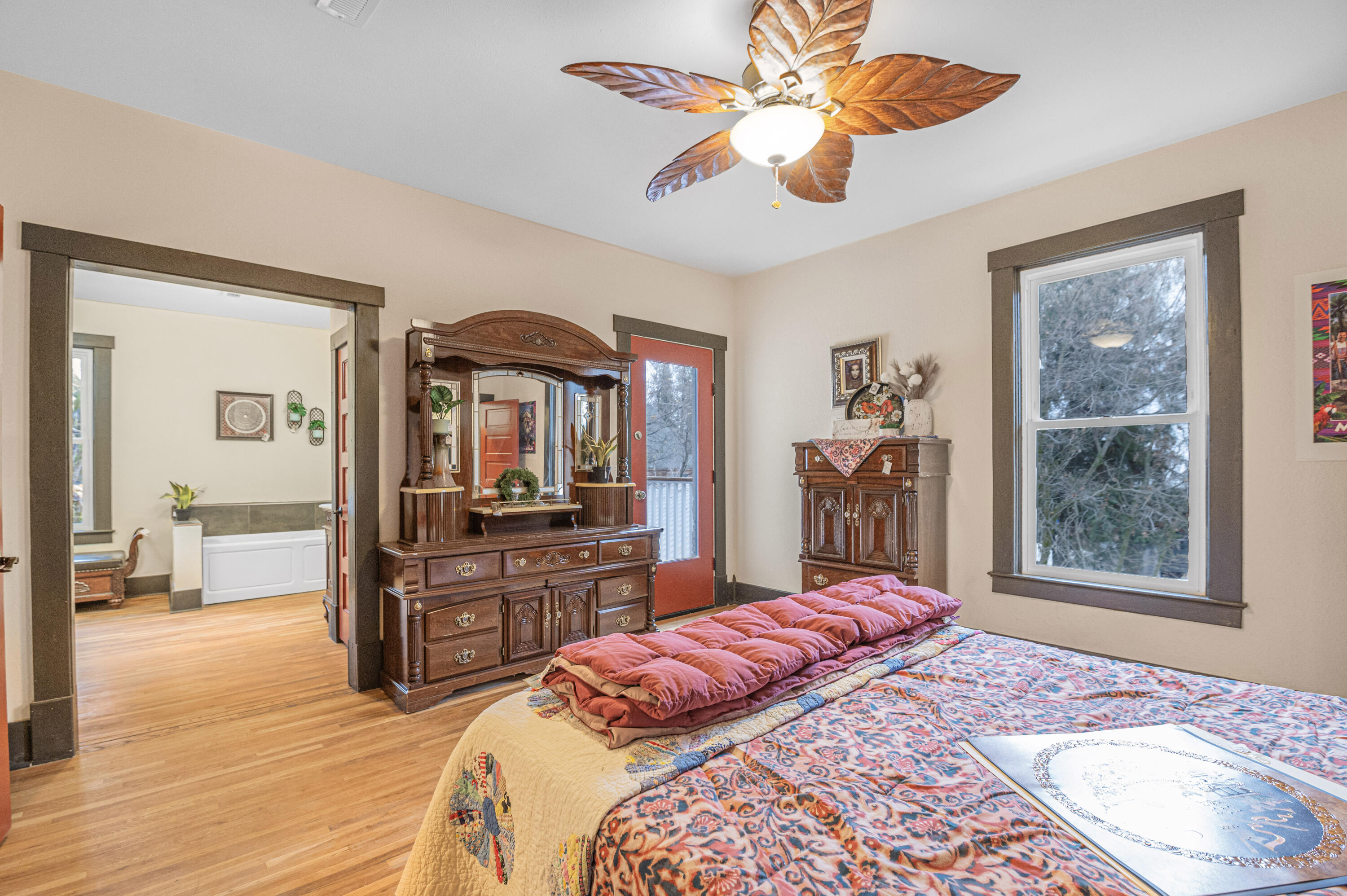 
                        Property photograph at
                        640 N ELM ST
                      