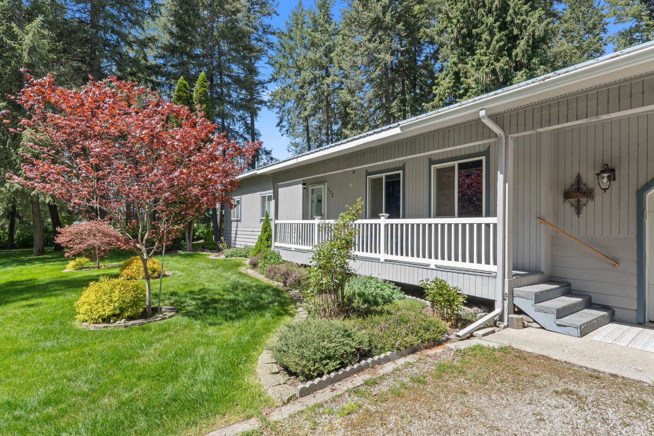 
            Exterior of
            172 GREGGS CT
          